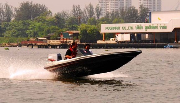เทคนิคการขับเรือ Bassboat | Thai Boat Club