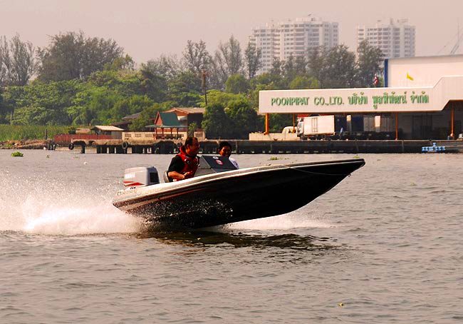 เทคนิคการขับเรือ Bassboat | Thai Boat Club