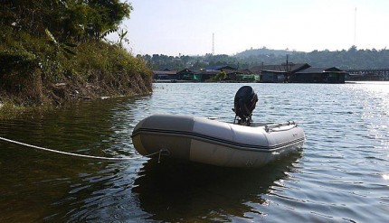 เรือยางในวันเครียดๆ ที่สังขละบุรี | Thai Boat Club